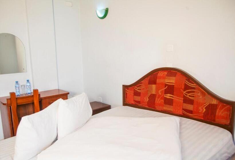 اتاق استاندارد, Natron Palace