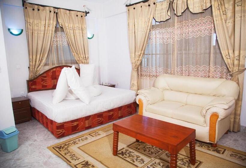 اتاق اجرایی, Natron Palace