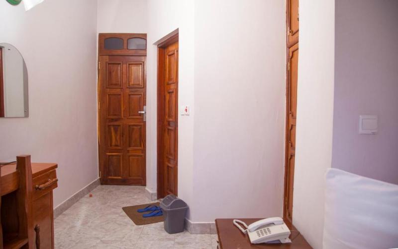 اتاق استاندارد یک نفره, Natron Palace