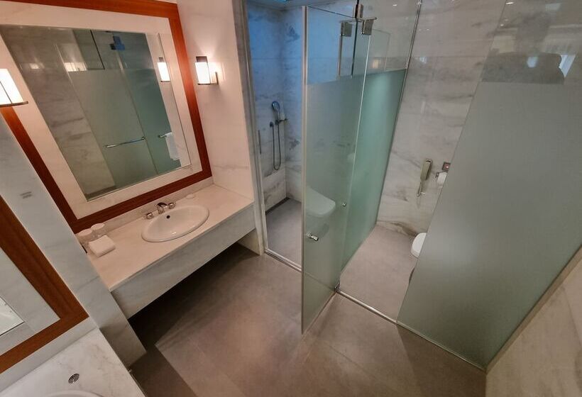 プレミアムルーム, Pinegrove