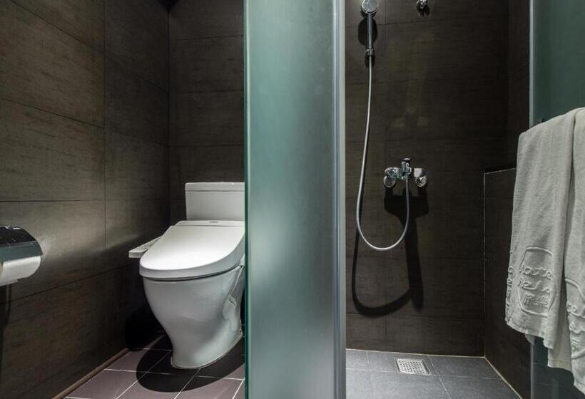 اتاق اجرایی سه نفره, Relax I