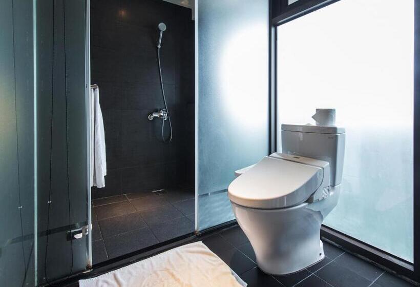 اتاق خانوادگی, Relax I