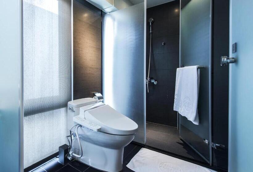 اتاق خانوادگی, Relax I