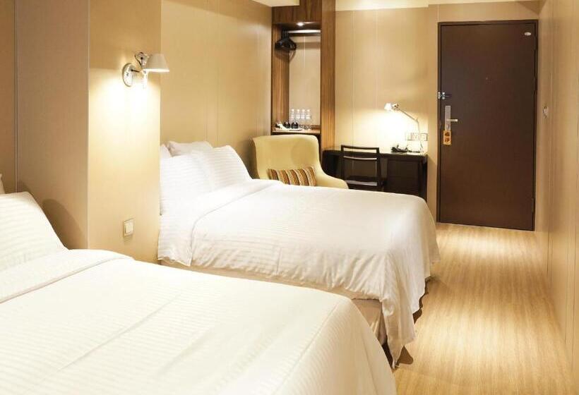 اتاق خانوادگی, Relax I