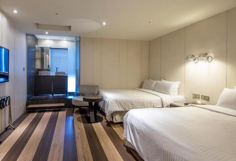 اتاق خانوادگی, Relax I