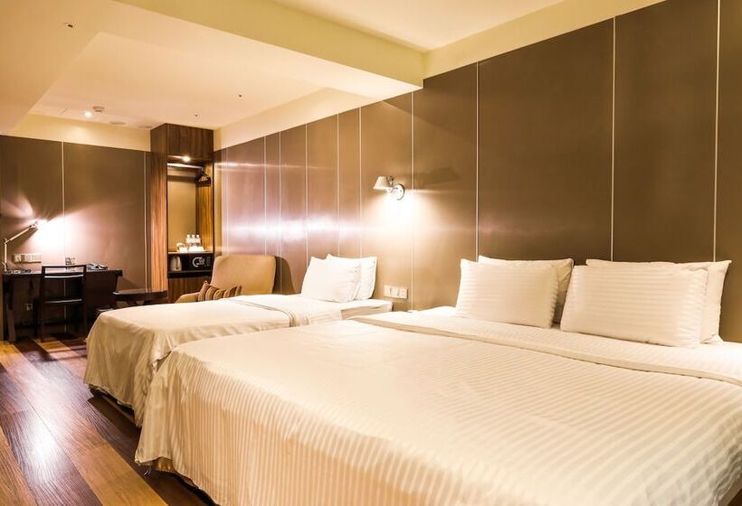 اتاق اجرایی سه نفره, Relax I