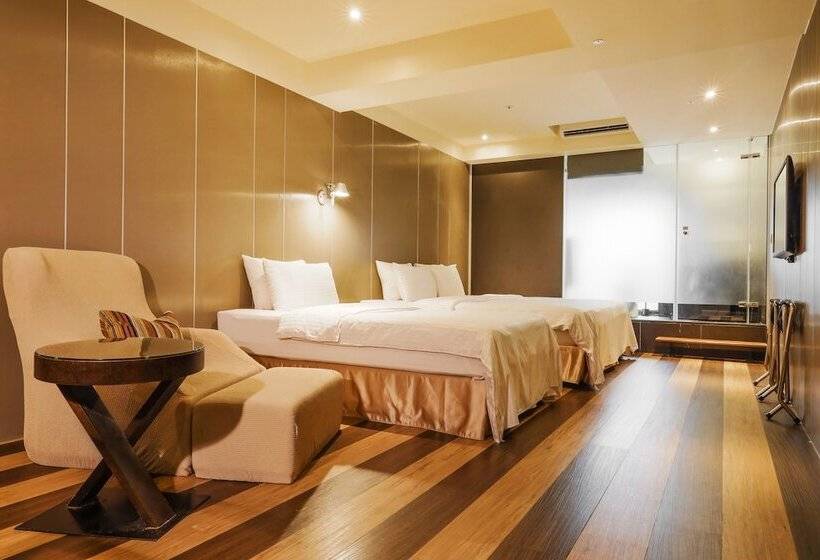 اتاق اجرایی سه نفره, Relax I