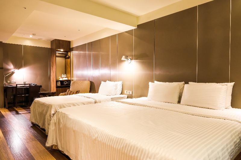 اتاق اجرایی سه نفره, Relax I