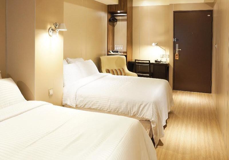 اتاق خانوادگی, Relax I