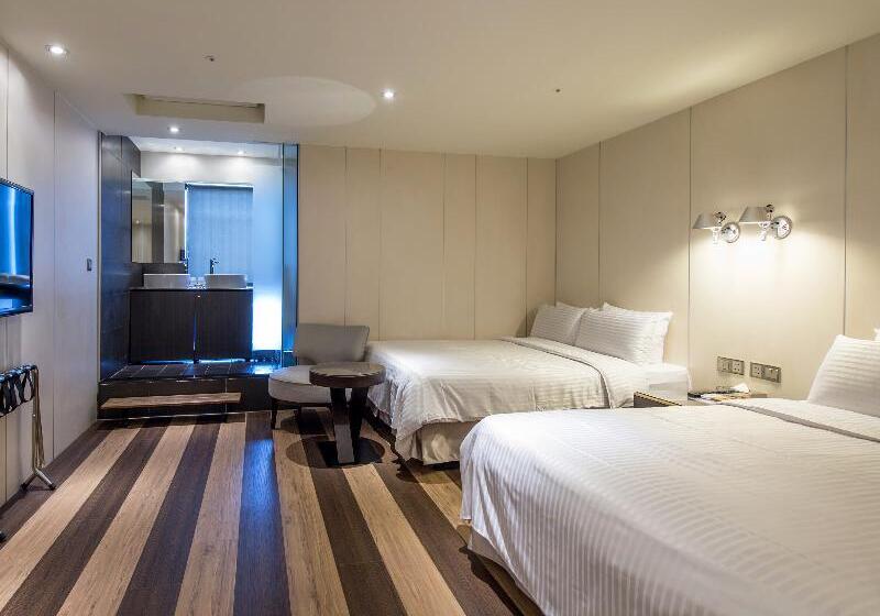 اتاق خانوادگی, Relax I