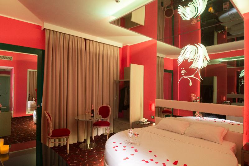 اتاق استاندارد, Relax I