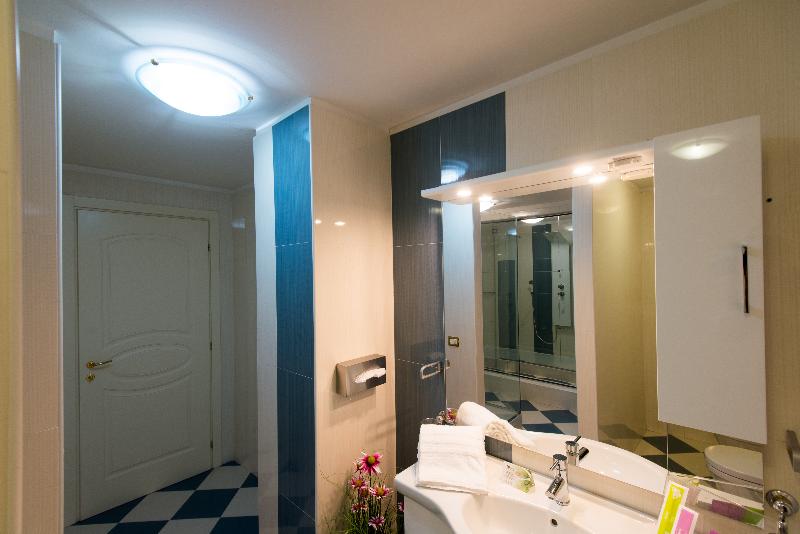 اتاق استاندارد, Relax I