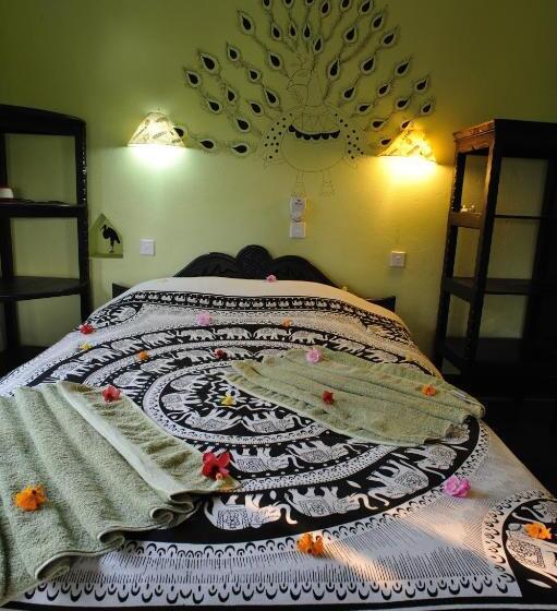 اتاق لوکس یک تخته, Sapana Village Lodge