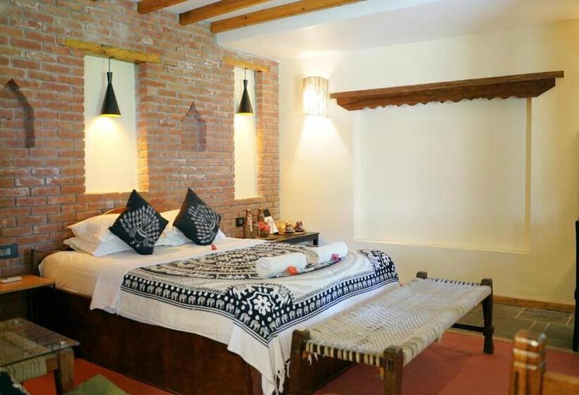 اتاق لوکس با بالکن, Sapana Village Lodge