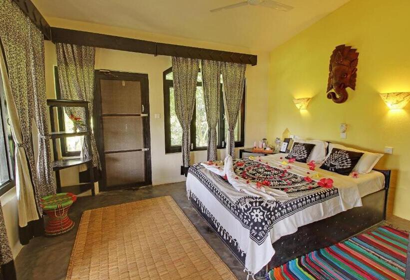 اتاق لوکس با تخت بزرگ, Sapana Village Lodge