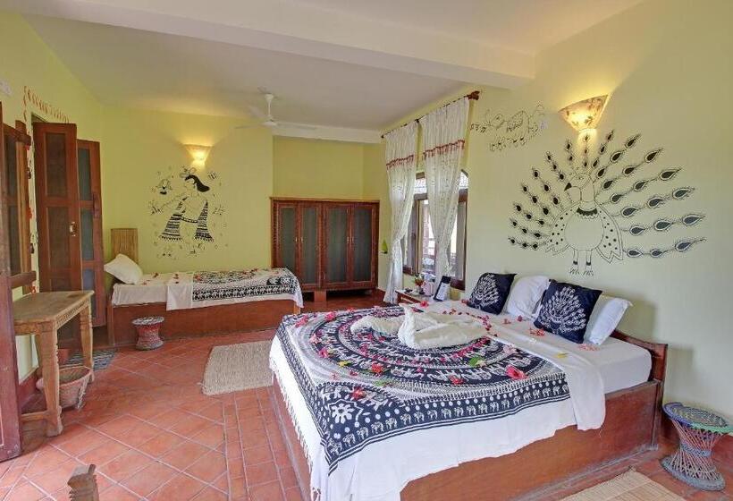 اتاق لوکس با تخت بزرگ, Sapana Village Lodge