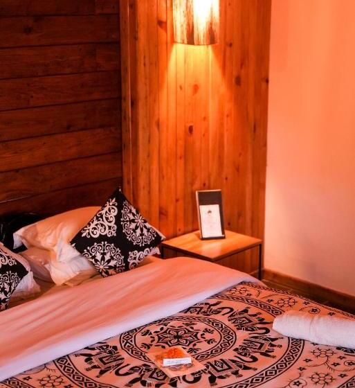 اتاق لوکس یک تخته, Sapana Village Lodge