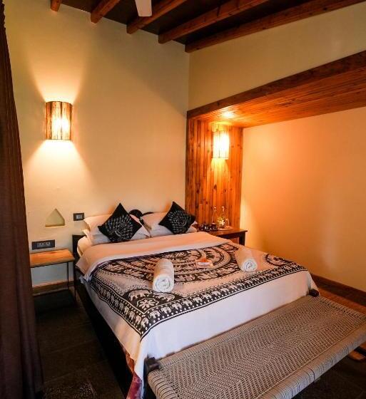 اتاق لوکس یک تخته, Sapana Village Lodge