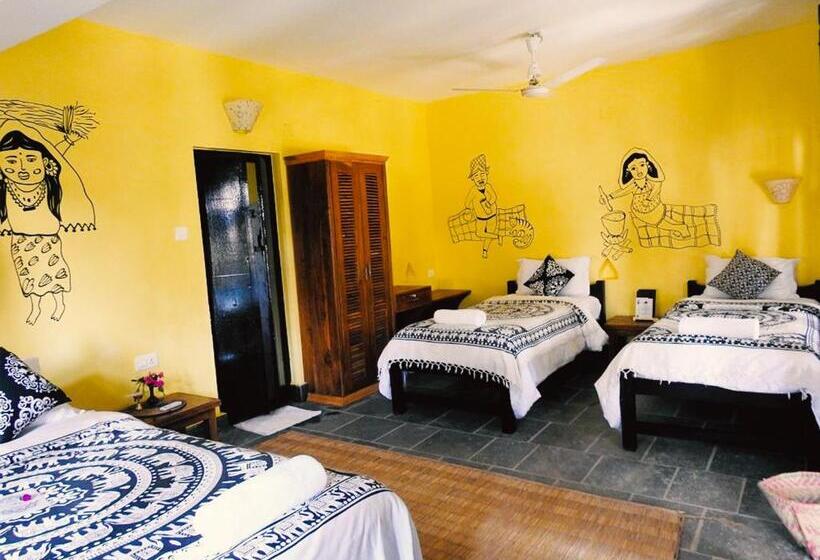 اتاق لوکس با بالکن, Sapana Village Lodge
