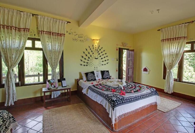 اتاق لوکس با بالکن, Sapana Village Lodge