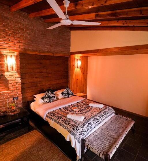 اتاق لوکس یک تخته, Sapana Village Lodge