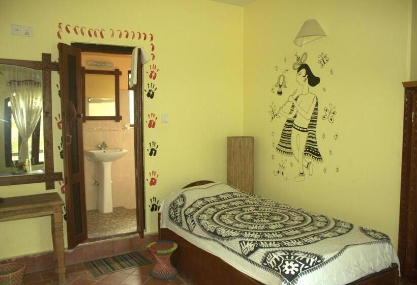 اتاق لوکس با بالکن, Sapana Village Lodge