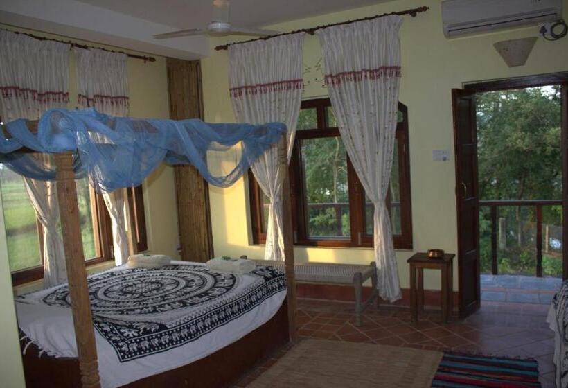 اتاق لوکس با بالکن, Sapana Village Lodge