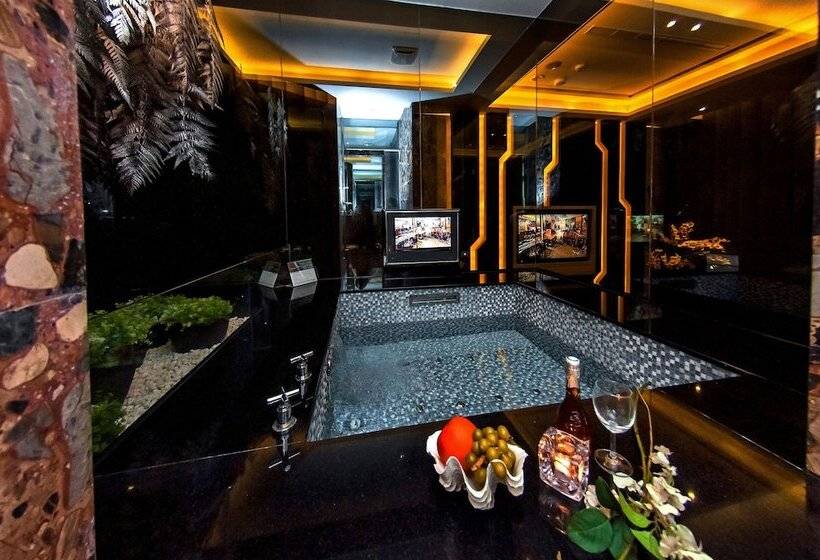 اتاق لوکس, Jin Sha Motel