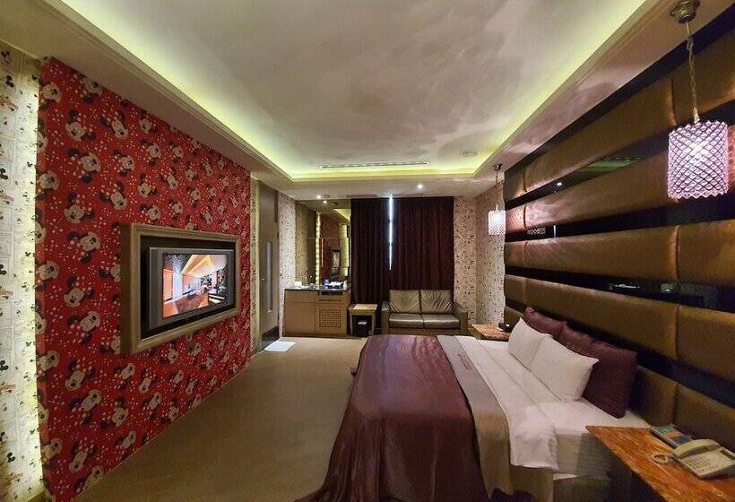 اتاق اکونومی, Jin Sha Motel