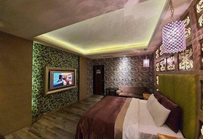 اتاق اکونومی, Jin Sha Motel