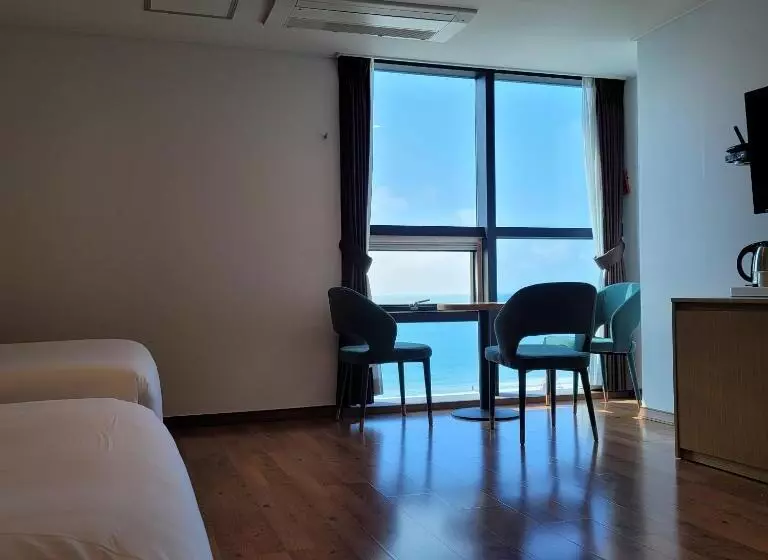 اتاق سه نفره دلوکس با چشم‌انداز دریا, Ms Hotel Haeundae