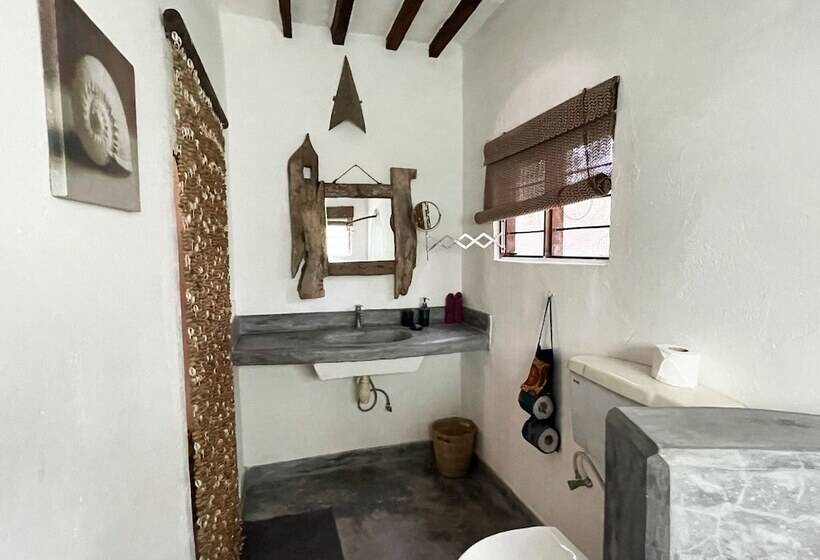 بنجلو قياسى, Bellevue Zanzibar