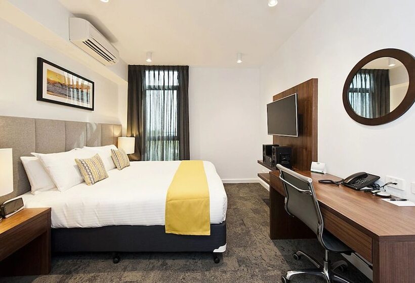 スタンダードスタジオ, Quest Rockingham