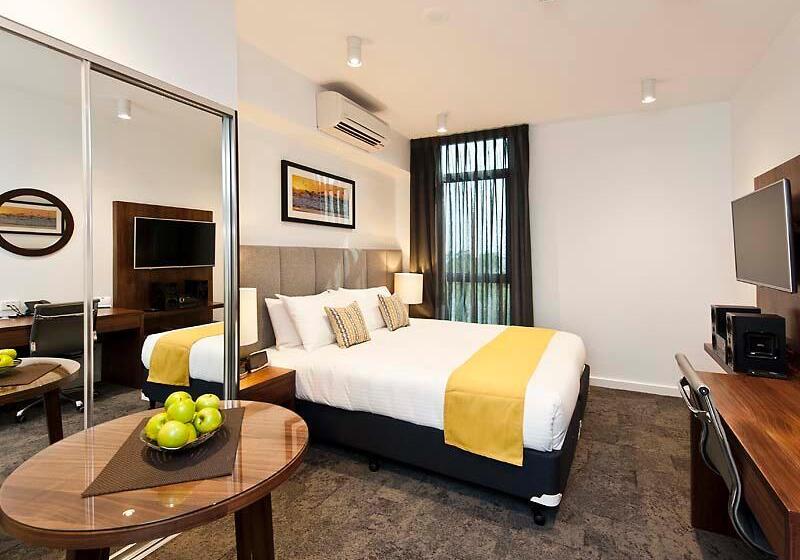 标准工作室, Quest Rockingham