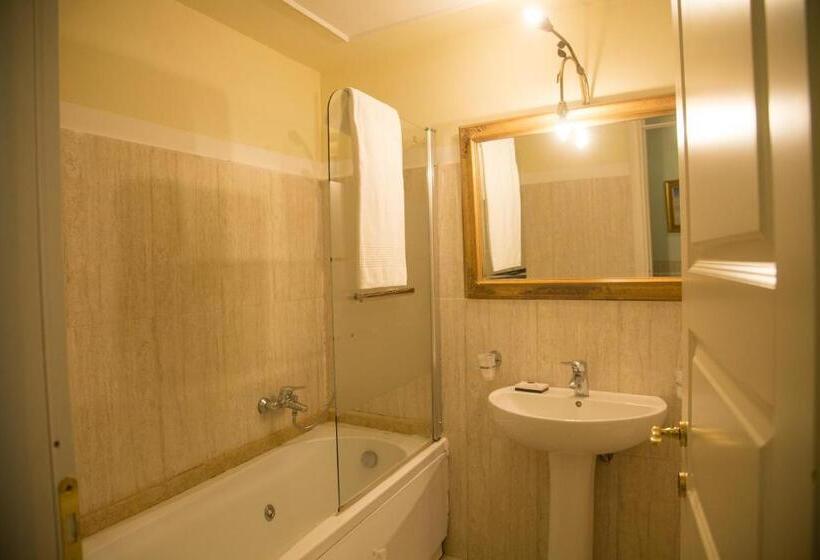 اتاق استاندارد سه نفره, B&b Art Suite Santa Brigida