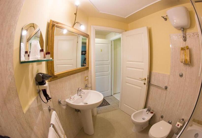 اتاق لوکس, B&b Art Suite Santa Brigida