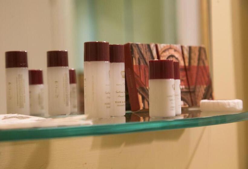 اتاق لوکس, B&b Art Suite Santa Brigida