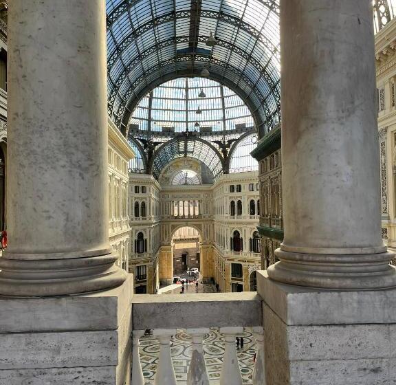 سوئیت جونیور با تراس, B&b Art Suite Santa Brigida