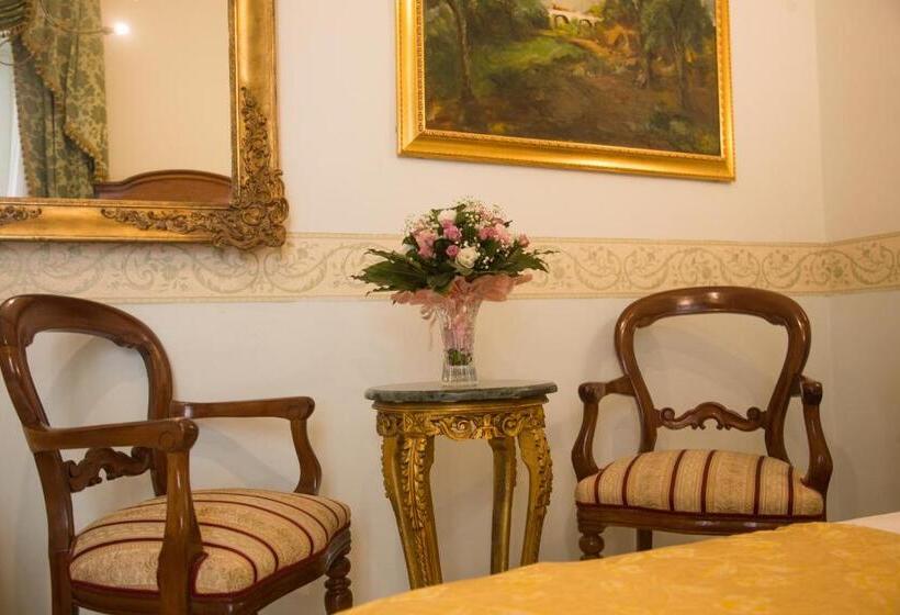 اتاق استاندارد سه نفره, B&b Art Suite Santa Brigida