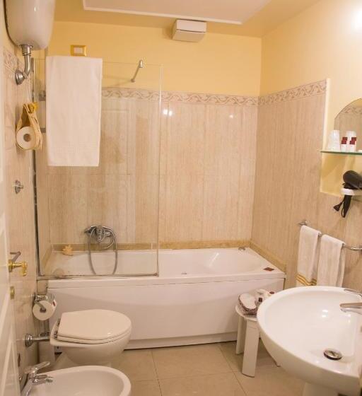 اتاق لوکس, B&b Art Suite Santa Brigida