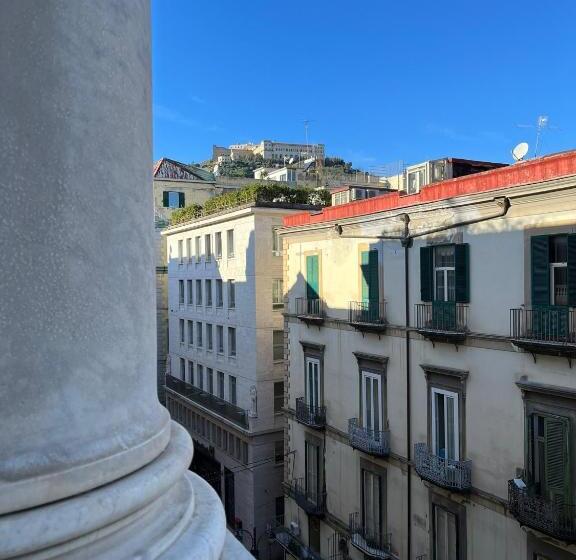 سوئیت جونیور با تراس, B&b Art Suite Santa Brigida