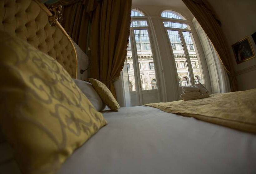 اتاق لوکس, B&b Art Suite Santa Brigida