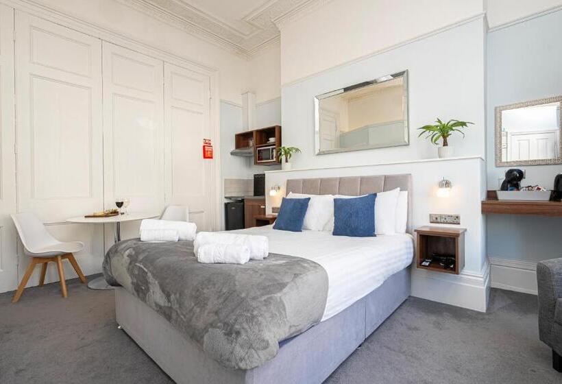 اتاق سوپریور با تخت بزرگ, Ocean Stays Hotel, Plymouth