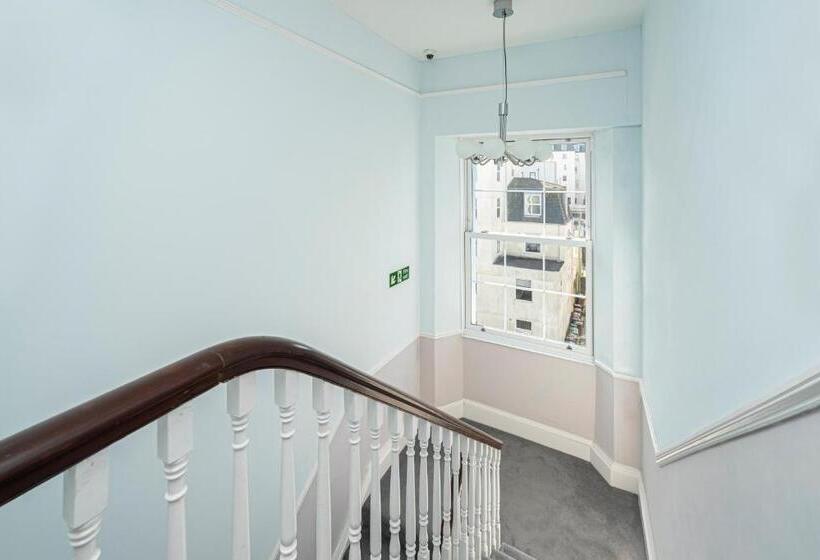 اتاق استاندارد یک نفره, Ocean Stays Hotel, Plymouth