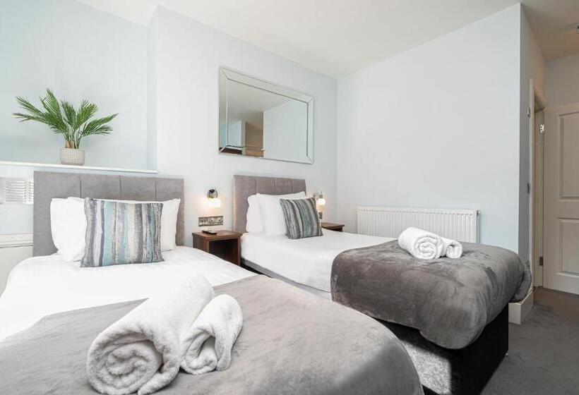 اتاق استاندارد, Ocean Stays Hotel, Plymouth
