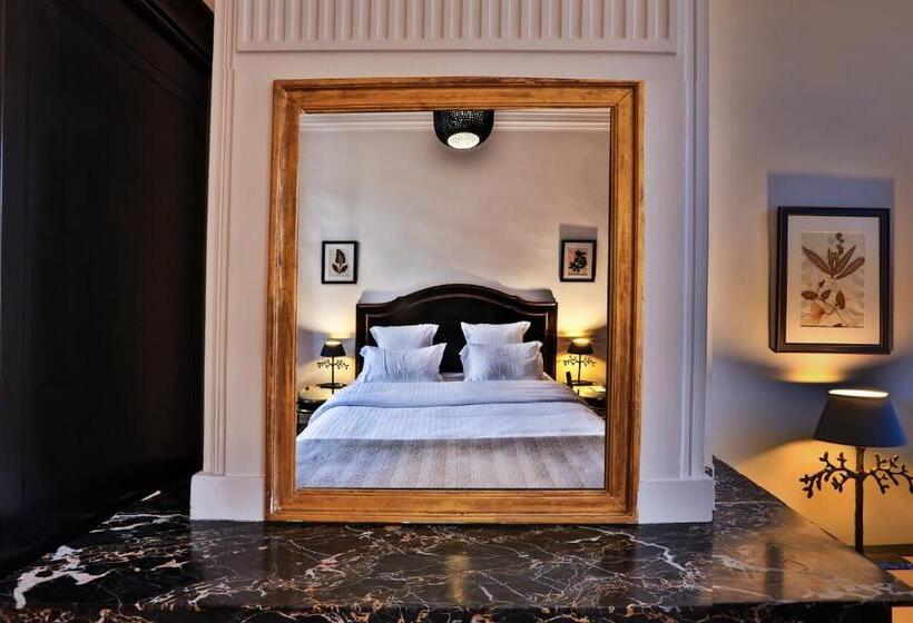 豪华房间, Hôtel De La Villeon