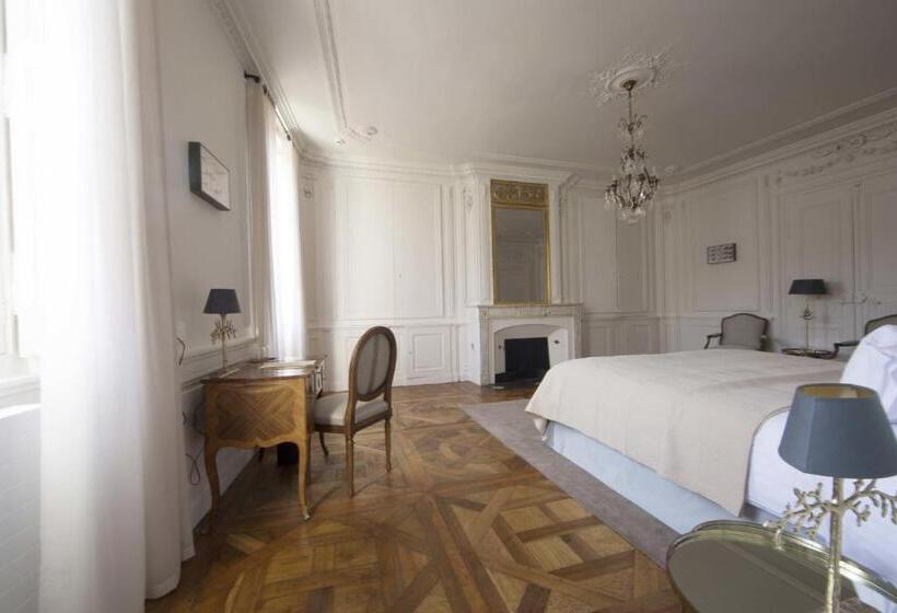 Люкс Престиж, Hôtel De La Villeon