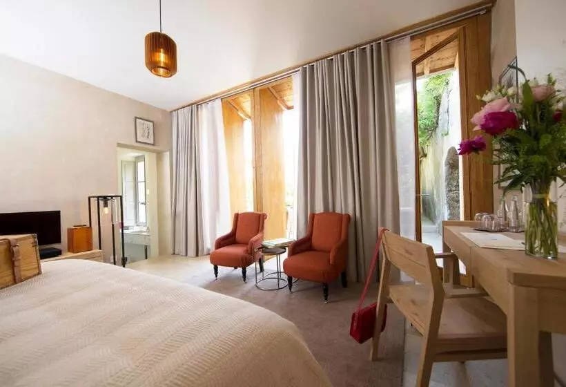 テラス付スイート, Hôtel De La Villeon