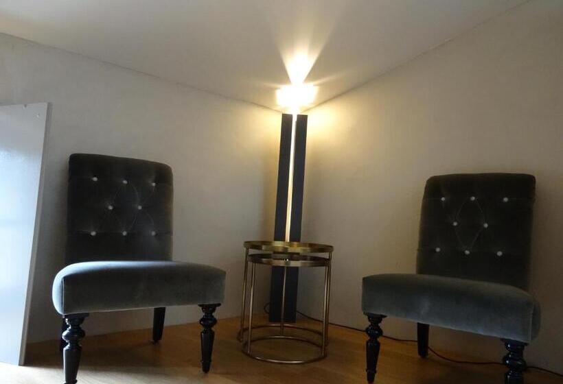 舒适型房间, Hôtel De La Villeon