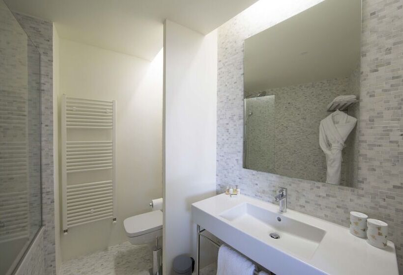 高级大房间, Hôtel De La Villeon